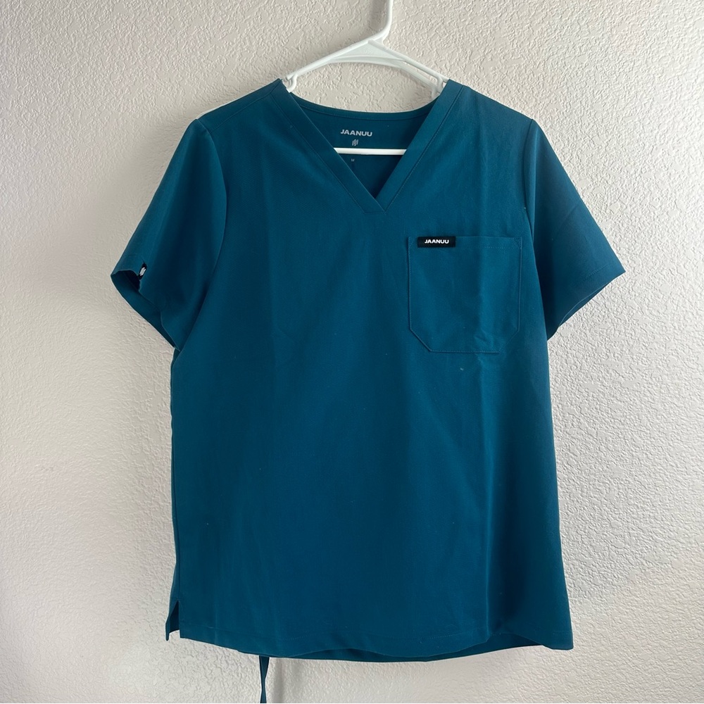 Jaanuu scrubs